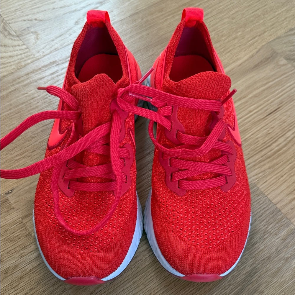 Nike Epic React Flyknit Sneakers